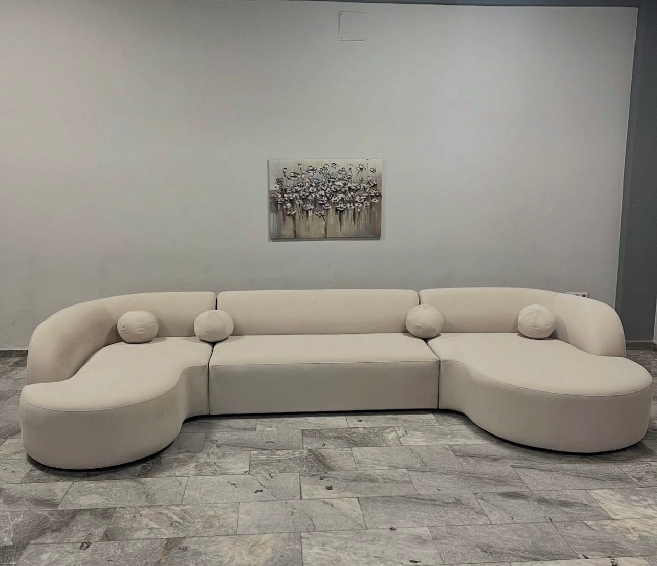 كنب لونا منحني